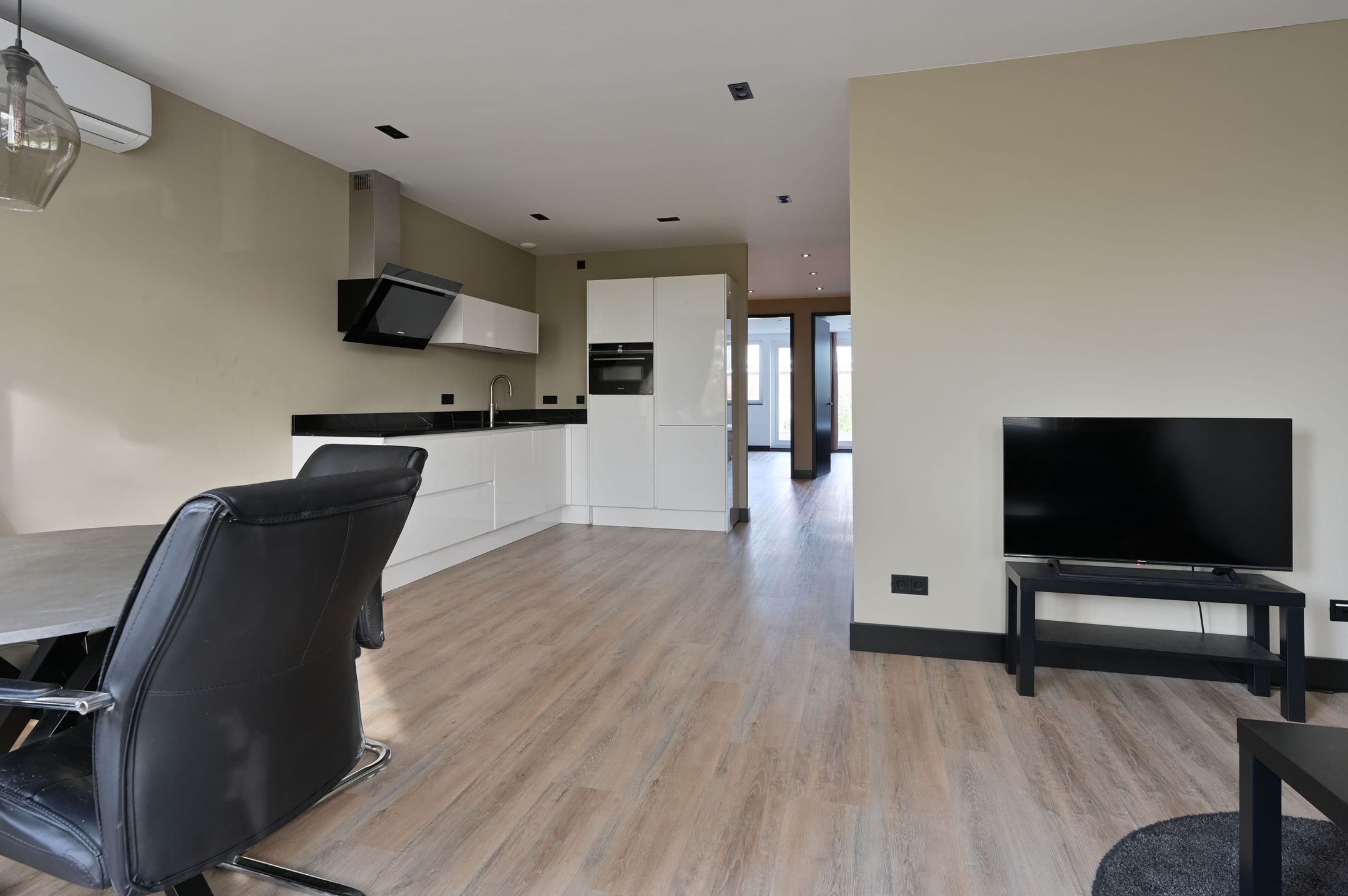 Photo 3 of Jan van Gentstraat 94-A