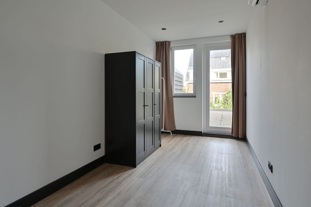 Photo 11 of Jan van Gentstraat 94-A