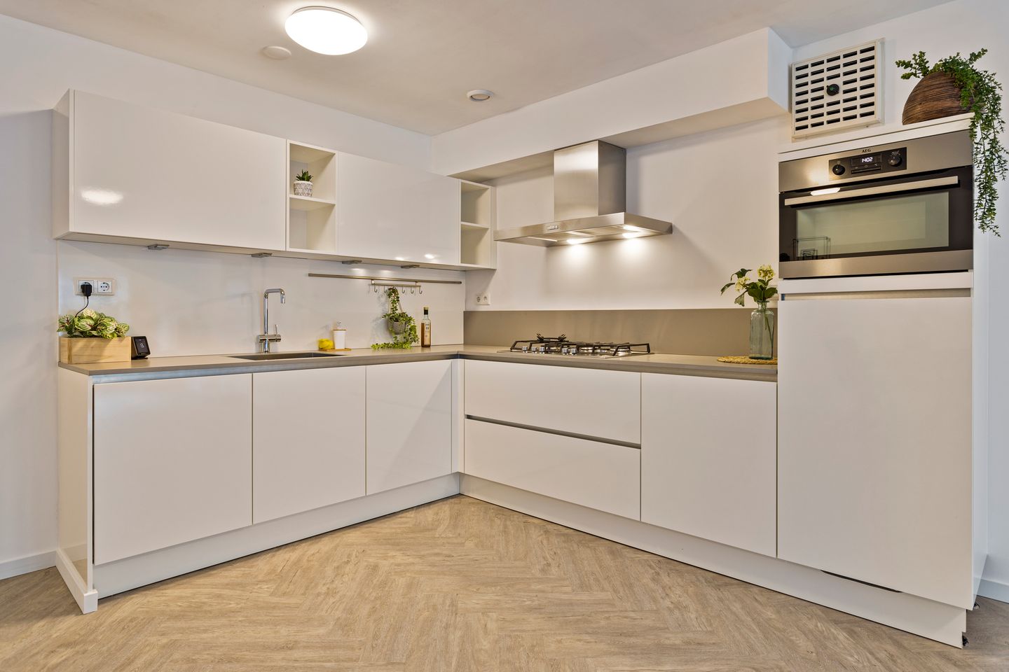 Photo 4 of Burgerhoutsestraat 33