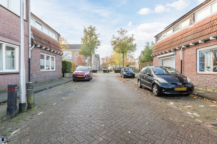 View photo 32 of Albert Kleijnstraat 5