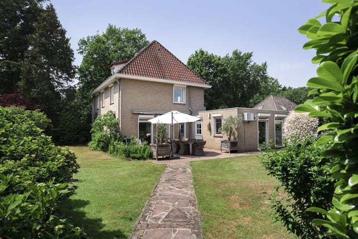 Foto 1 van Maaskade 7