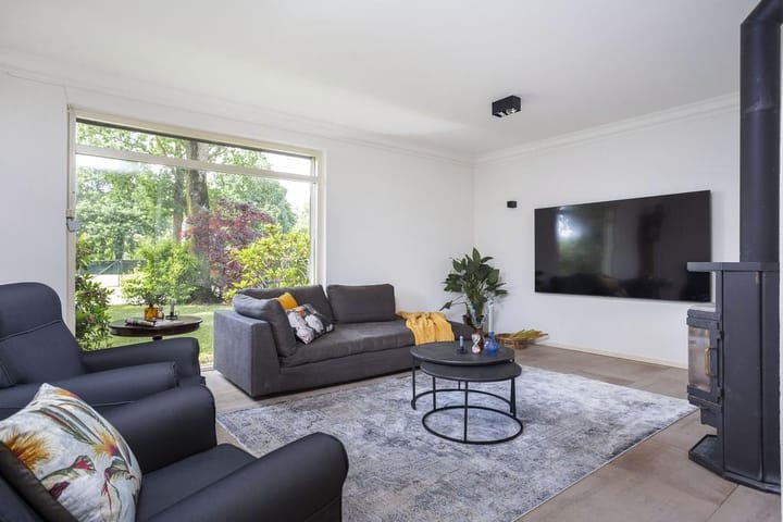 Foto 2 van Maaskade 7