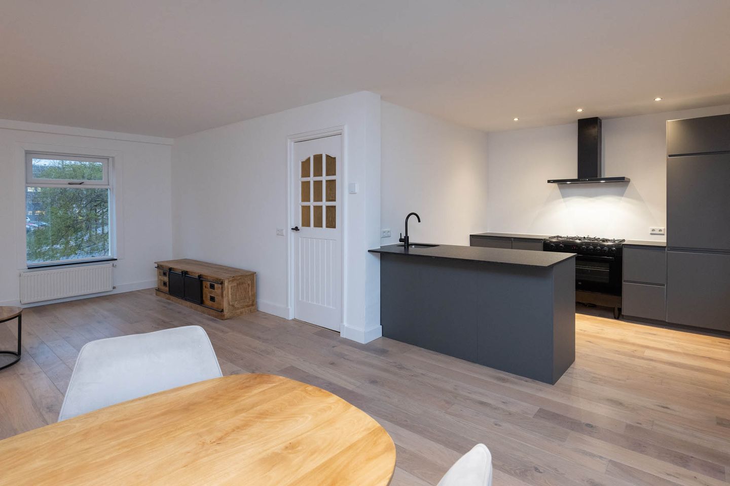 Foto 5 van Julianalaan 3-I