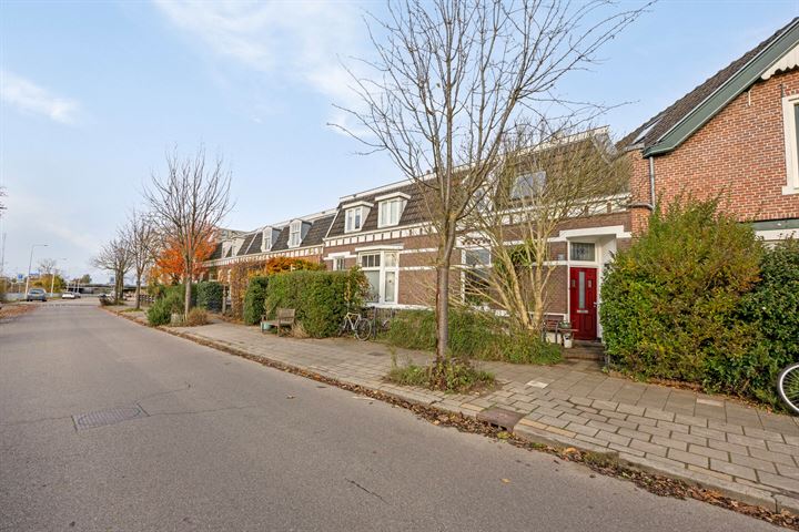 Bekijk foto 1 van Dr. Jan Berendsstraat 88