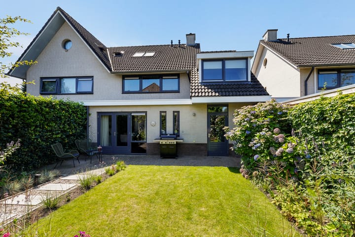 Foto 2 van van Loonstraat 9