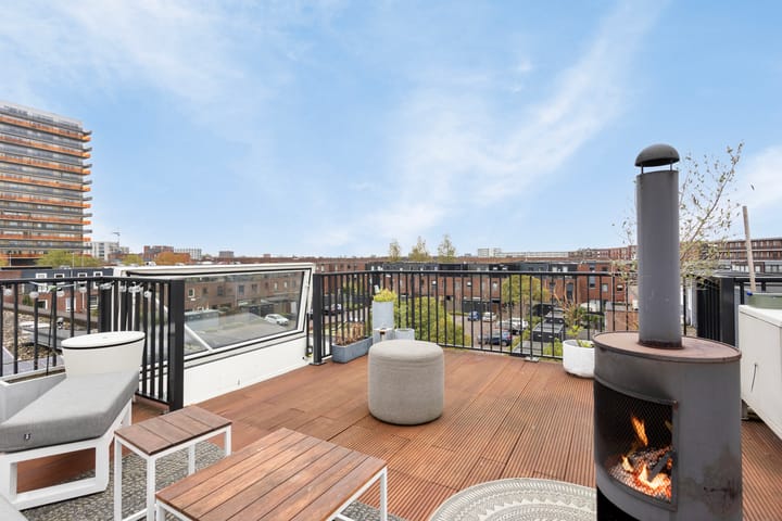 Foto 2 van Piraeushaven 51