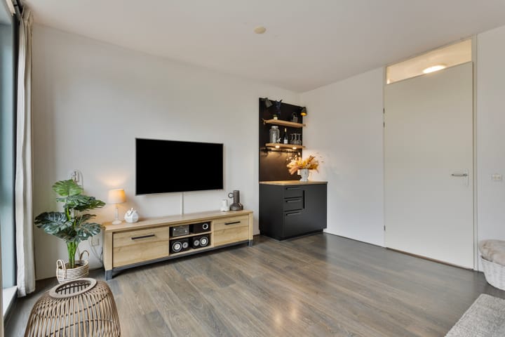 Foto 15 van Piraeushaven 51