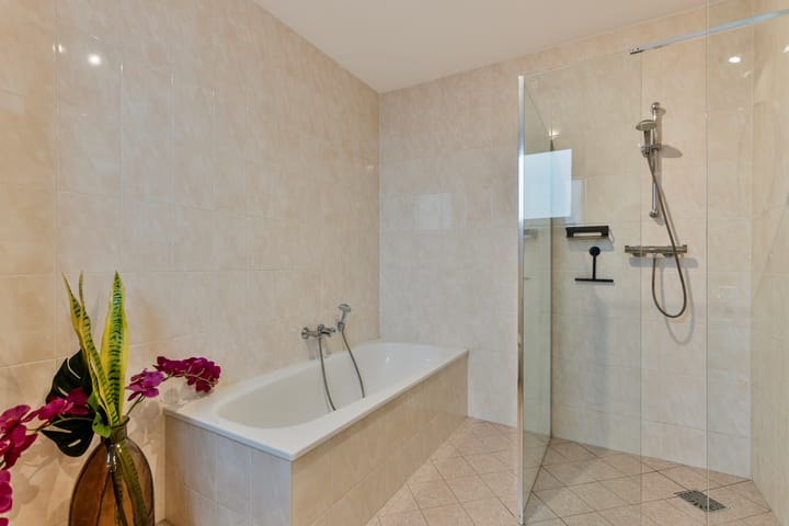 Foto 17 van Piraeushaven 51