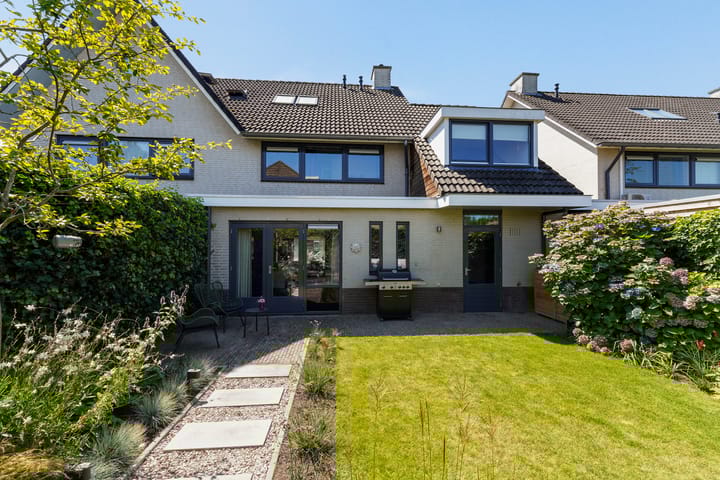 Foto 53 van van Loonstraat 9