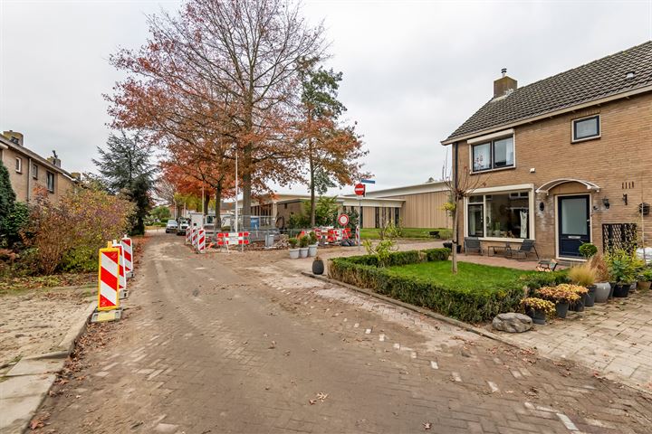 Bekijk foto 3 van Commanderijstraat 23