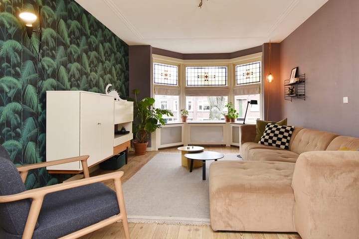 Foto 1 van Caan van Necklaan 126