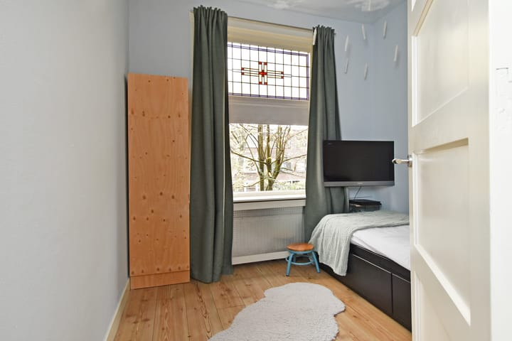 Foto 7 van Caan van Necklaan 126