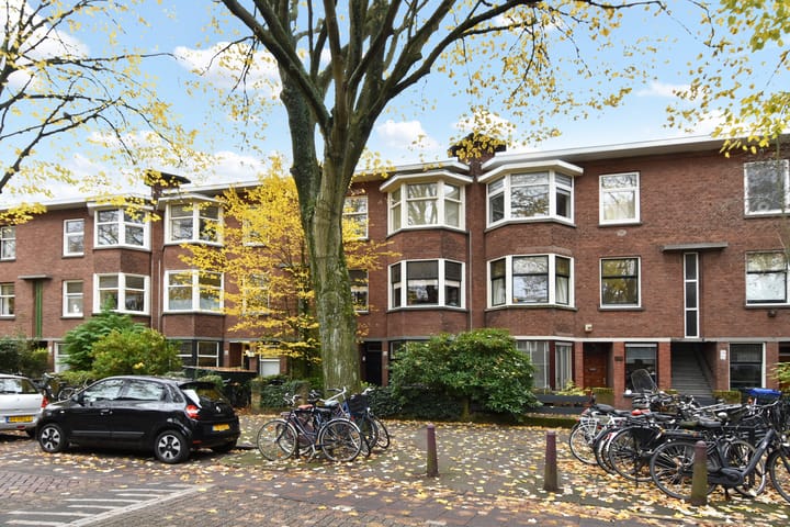 Foto 29 van Caan van Necklaan 126