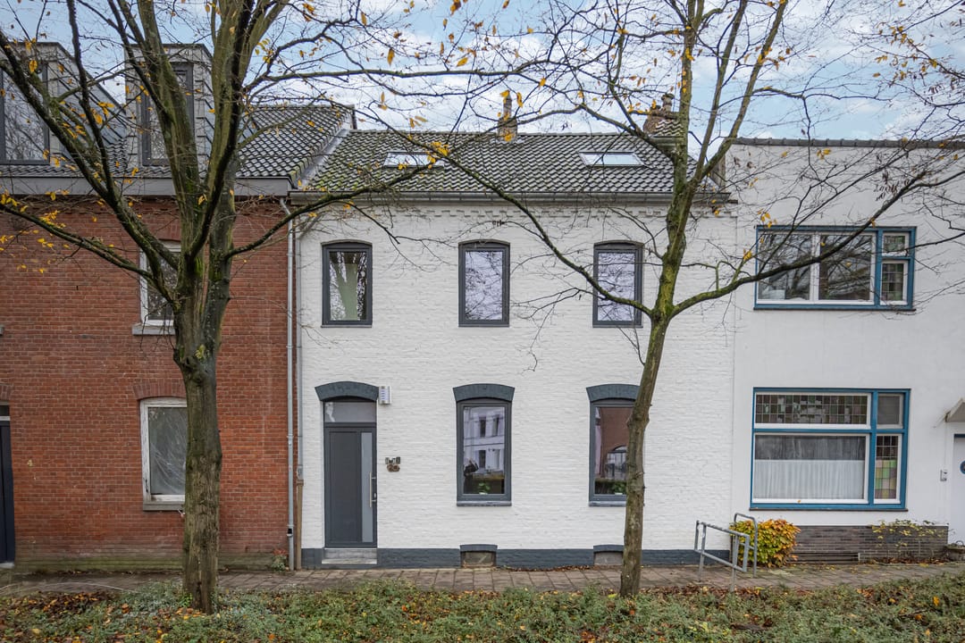 Foto 1 van Benzenraderweg 2-A