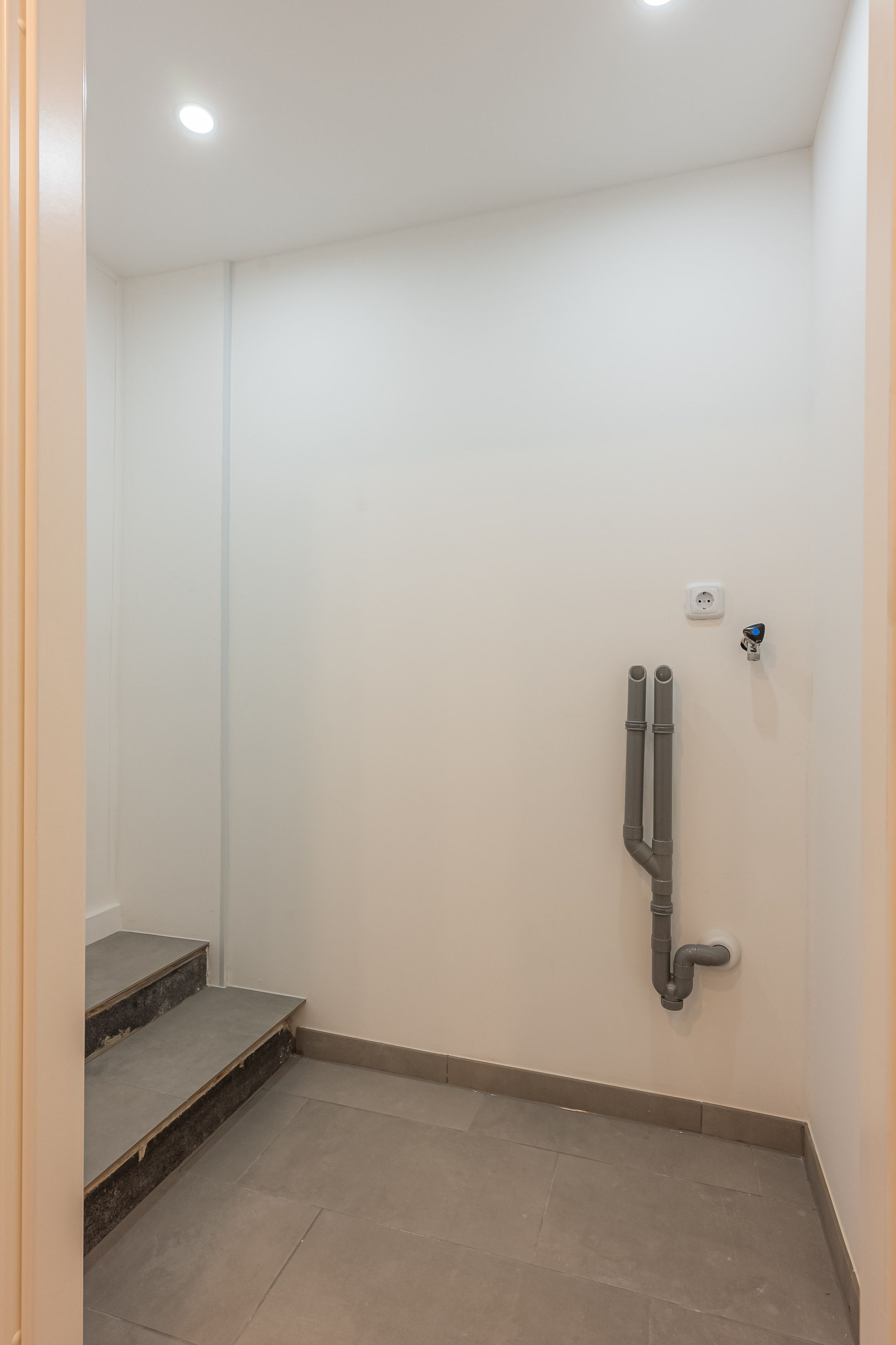 Foto 15 van Benzenraderweg 2-A