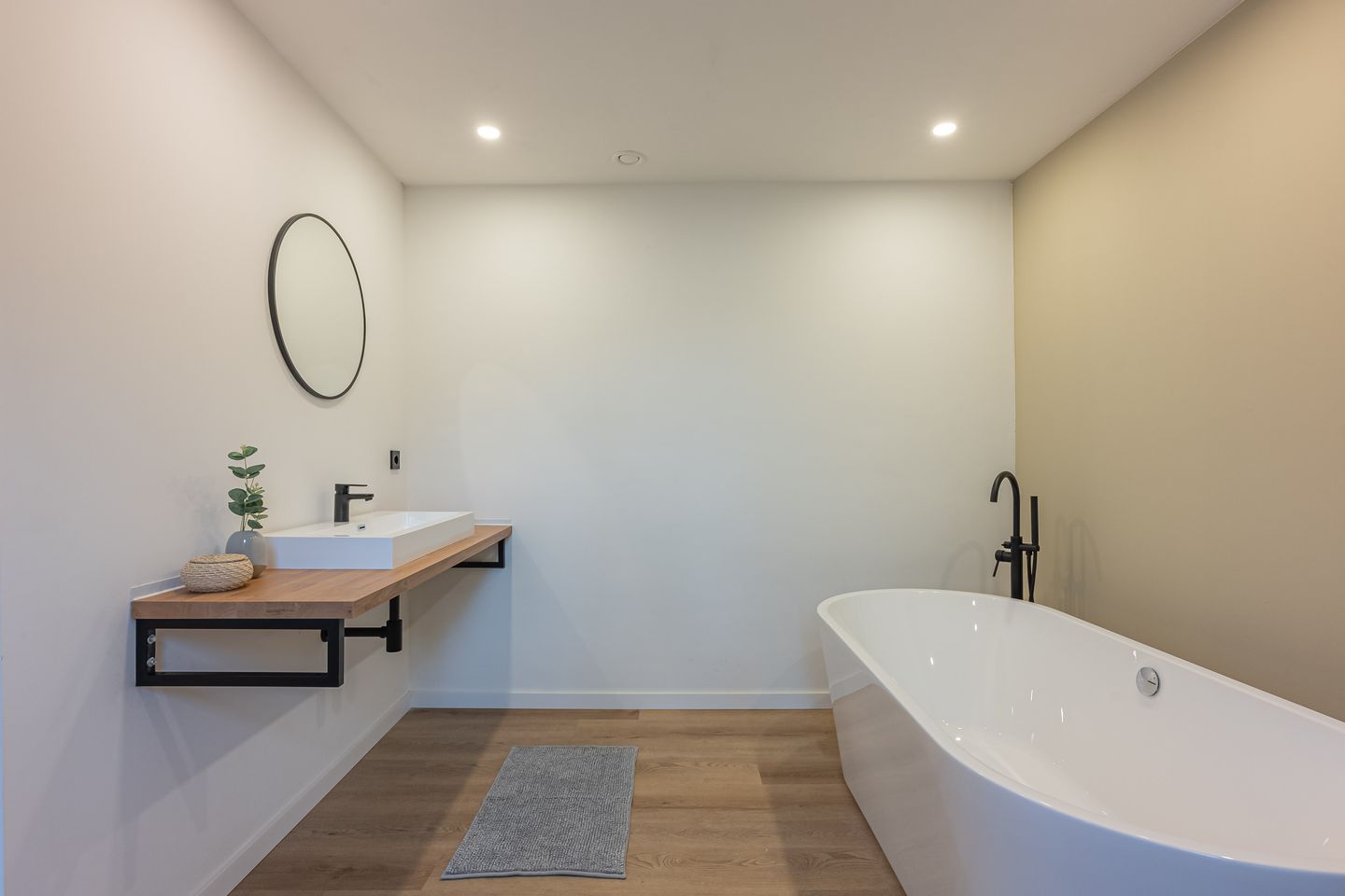 Foto 20 van Benzenraderweg 2-A