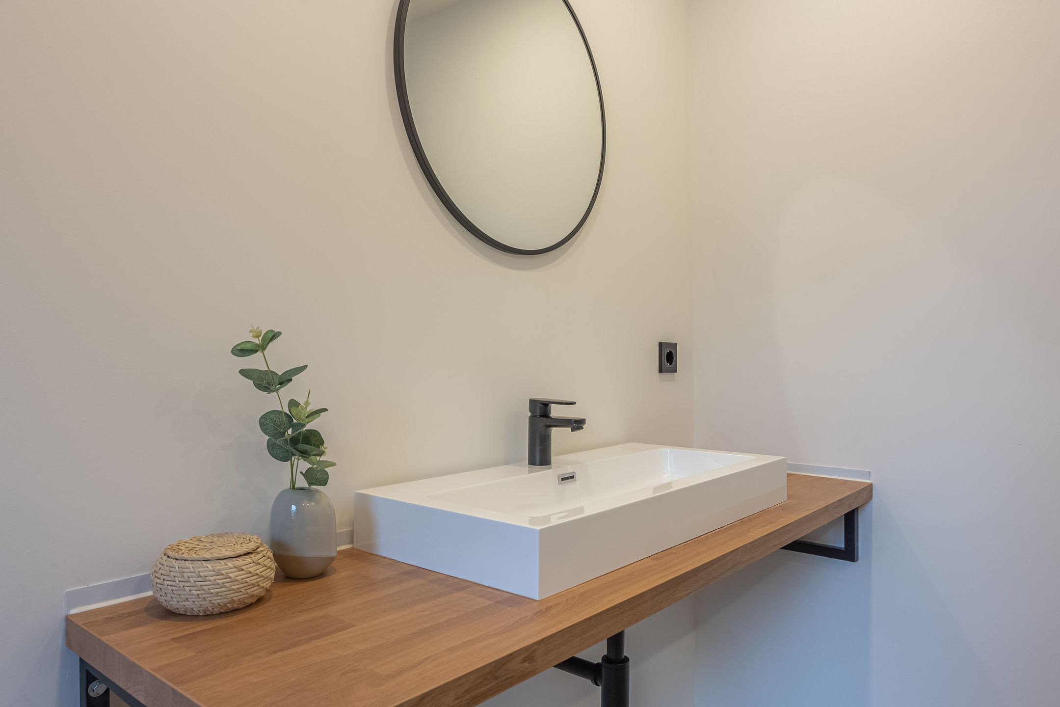 Foto 21 van Benzenraderweg 2-A