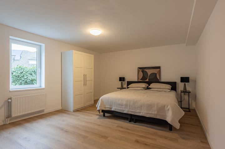 Foto 23 van Benzenraderweg 2-A