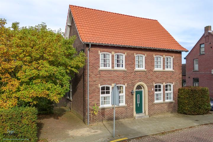 Bekijk foto 3 van Kerkstraat 10