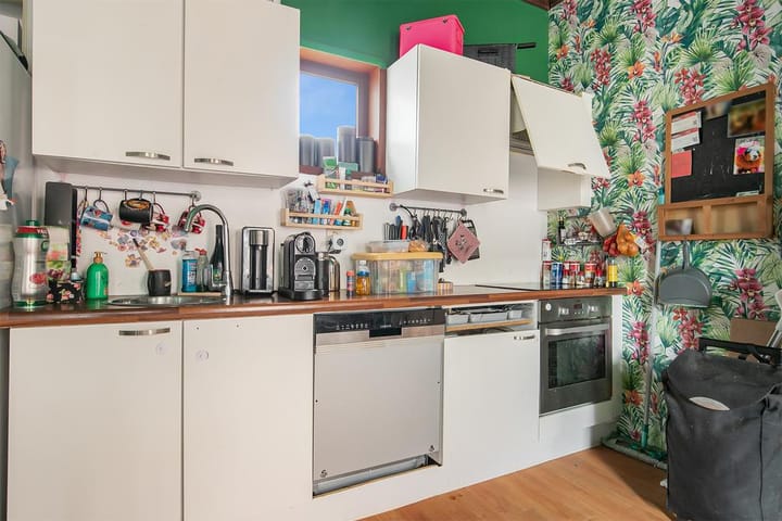 Photo 13 of Maaswijkstraat 40