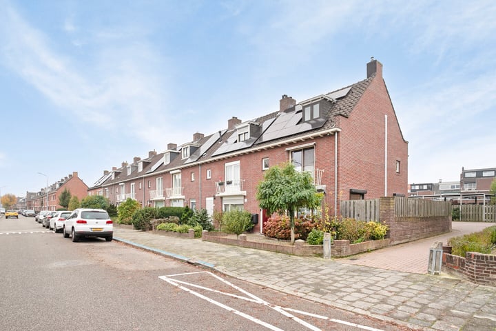 Bekijk foto 46 van Monseigneur Zwijsenstraat 35-A