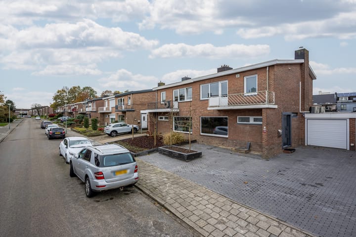 Foto 28 van Rooseveltstraat 8