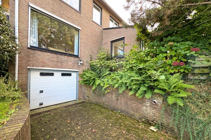 Bekijk foto 41 van Churchillstraat 4