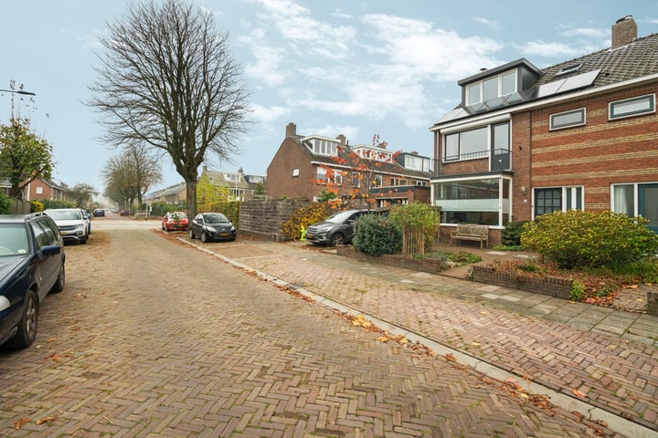 Bekijk foto 2 van Antiloopstraat 46