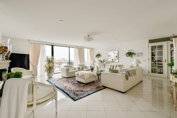 Foto 7 van Hogeweg 28-F12