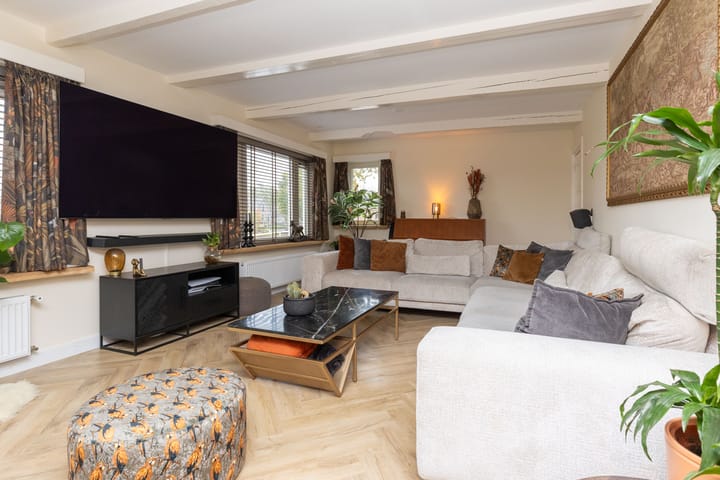 Photo 2 of Oosteinde 23