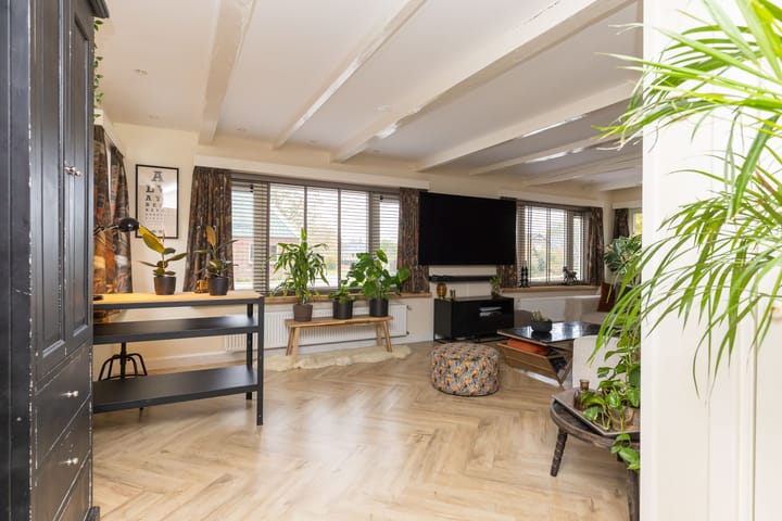 Photo 8 of Oosteinde 23