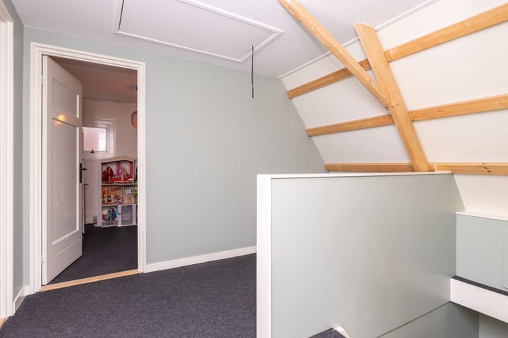 Photo 22 of Oosteinde 23