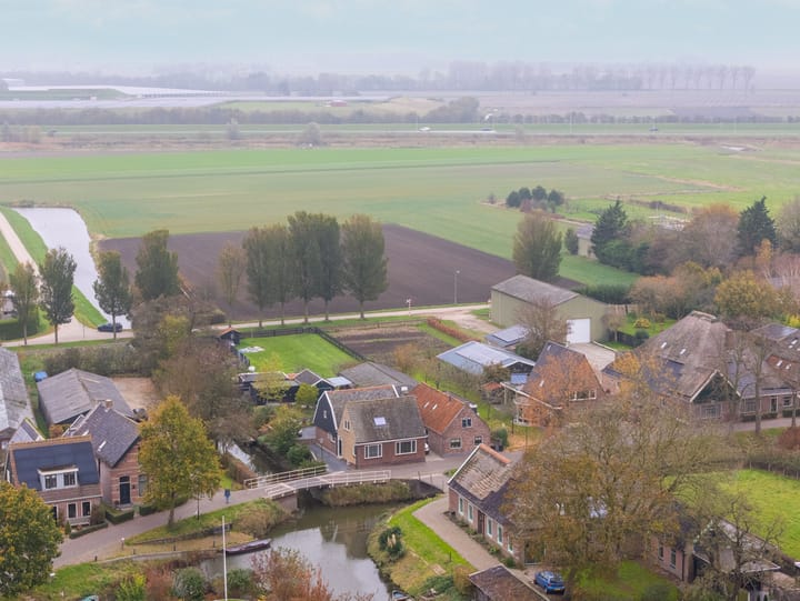 Photo 49 of Oosteinde 23