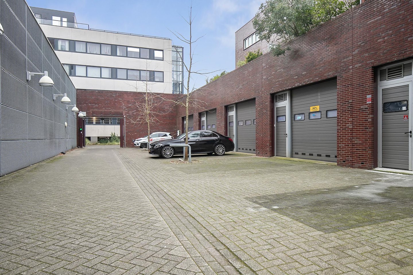 View photo 2 of Ottho Heldringstraat 31-N