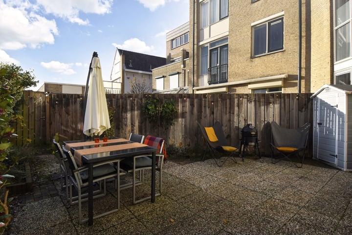 Bekijk foto 30 van Engeringstraat 69