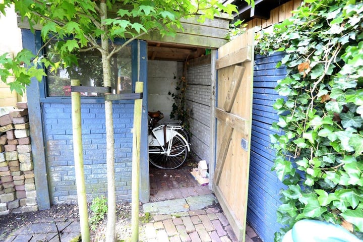 View photo 23 of Willemstraat 88