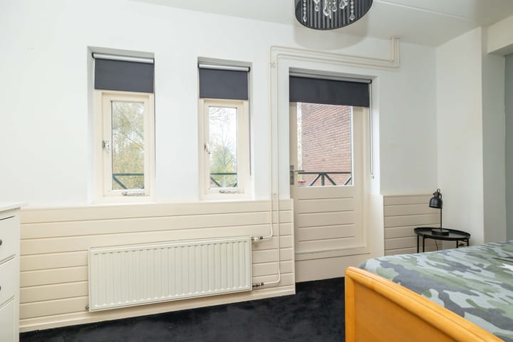 Foto 33 van van Leeuwenhoekstraat 112