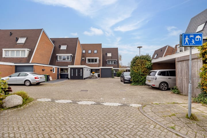 Foto 64 van van Leeuwenhoekstraat 112