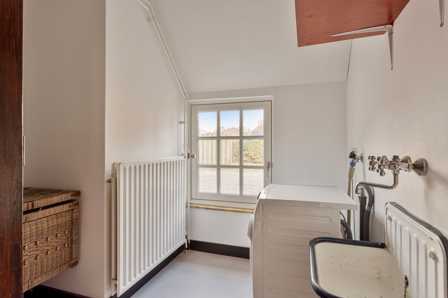 Photo 34 of Kameren 8