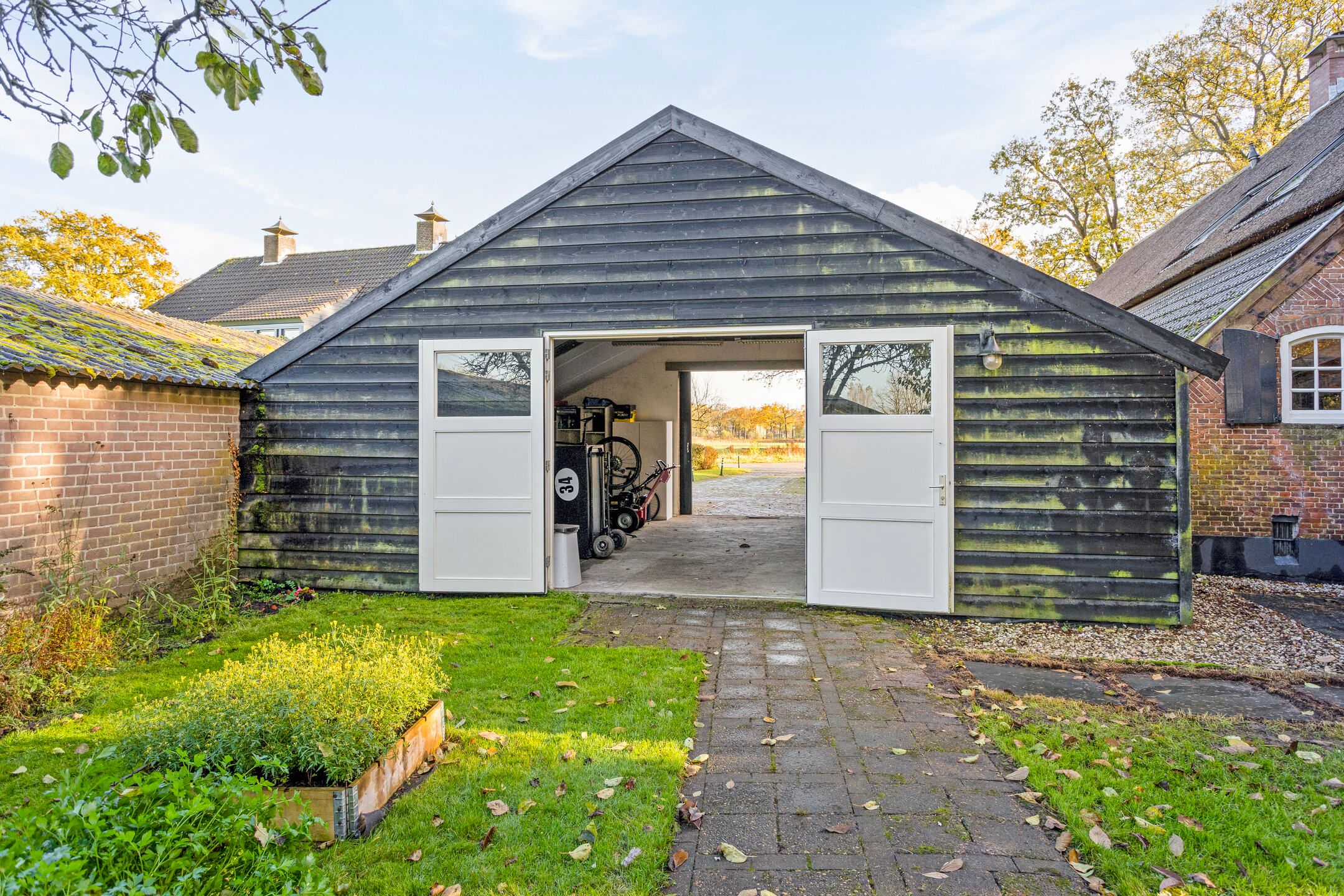 Photo 45 of Kameren 8