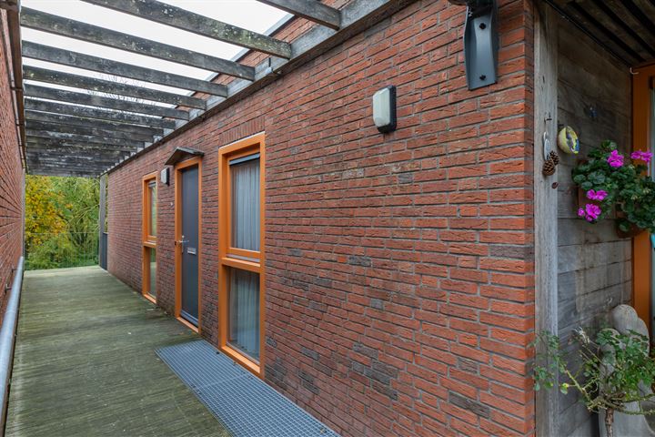 Bekijk foto 10 van Nieuwerkerckeplein 54