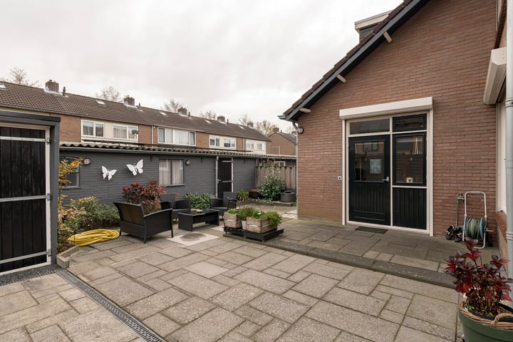 Bekijk foto 30 van Lingestraat 19