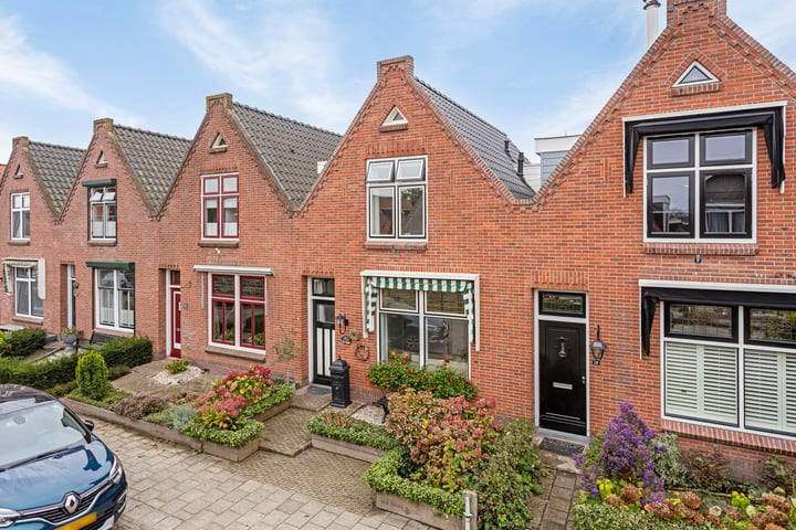 View photo 35 of Prins Hendrikstraat 13