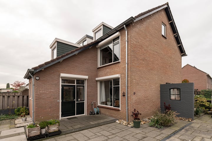 Bekijk foto 3 van Lingestraat 19