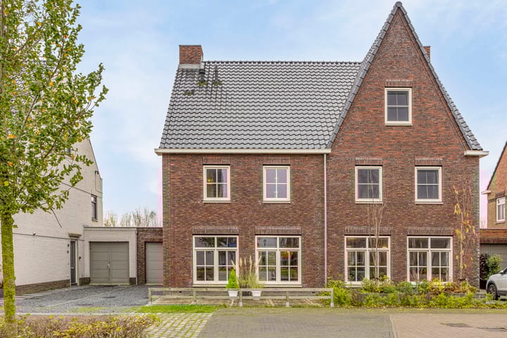 Foto 6 van Vossenzoom 275