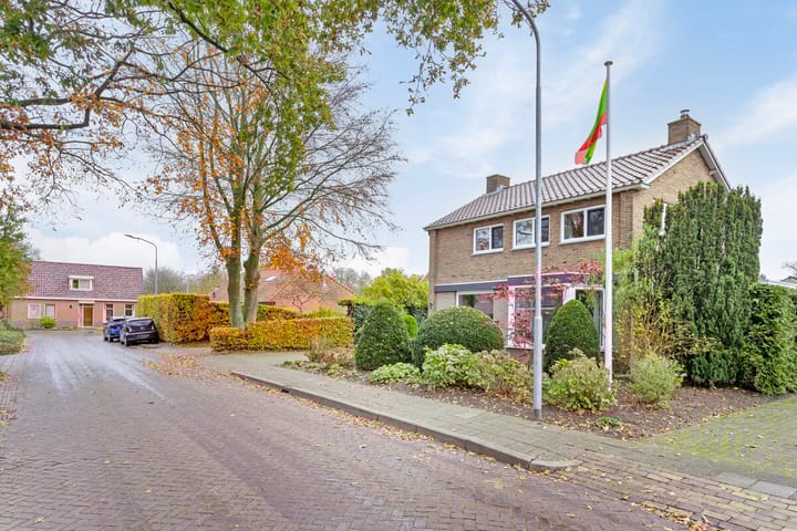 Foto 2 van Leenakkersweg 2