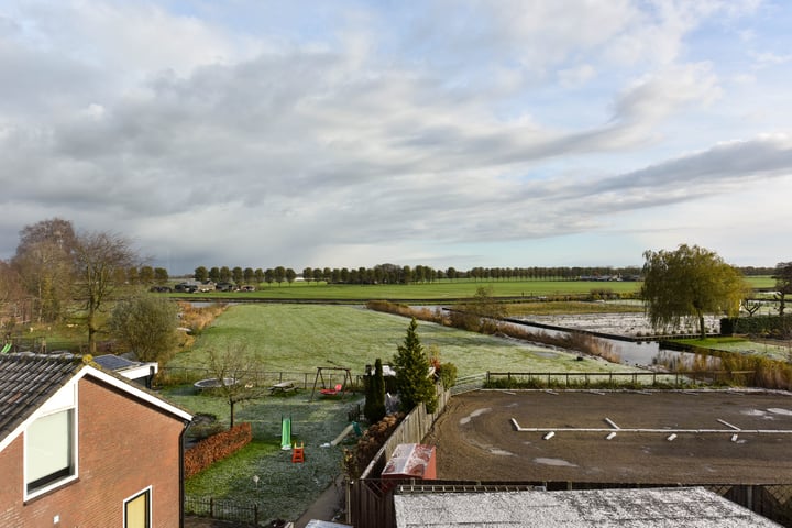 Bekijk foto 15 van de Hoef Oostzijde 39