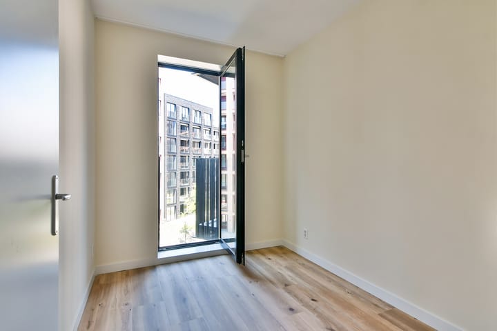 Foto 19 van Niemeyerstraat 62