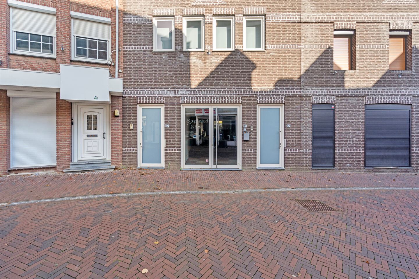 Bekijk foto 2 van Einderstraat 15