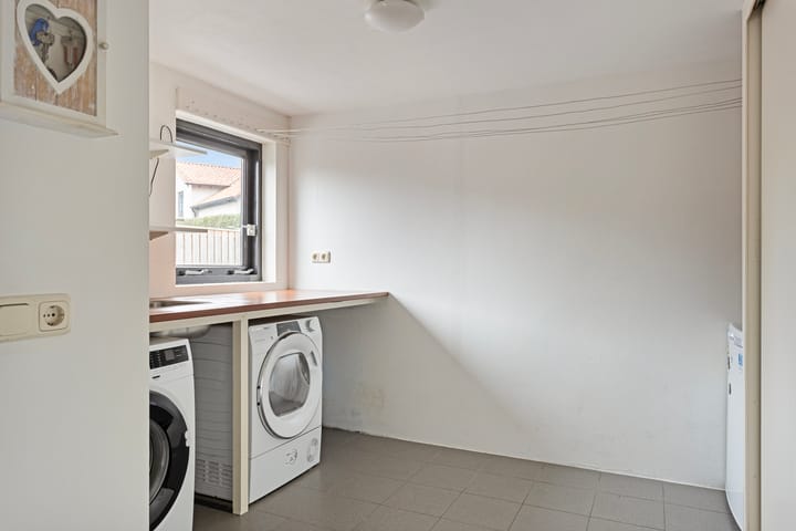 Foto 25 van Parallelweg 7